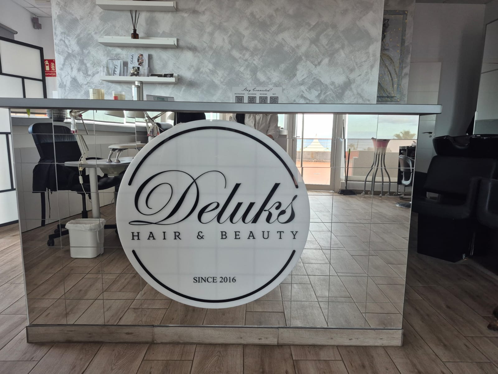 6084P-Salón de Belleza en Puerto Colon